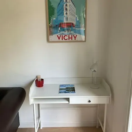 Maison Independante, Domaine Vichy La Tour *